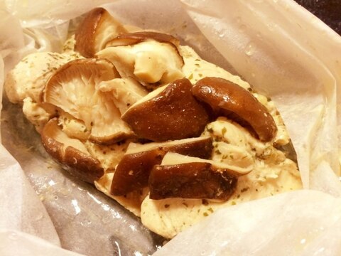 電子レンジで！レモンハーブチキンの包み焼き☆